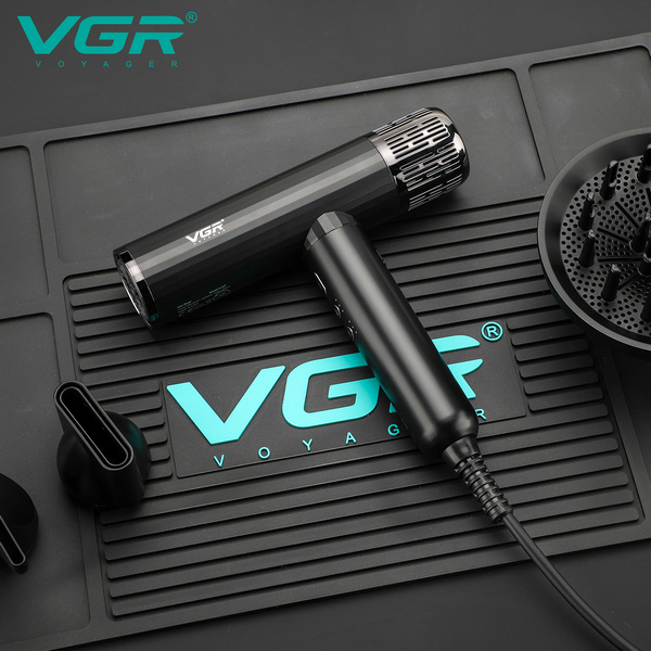 Фен професійний VGR V-427, 4 рівні обдування, 3 рівні температури, 11000 RPM, 3 насадки