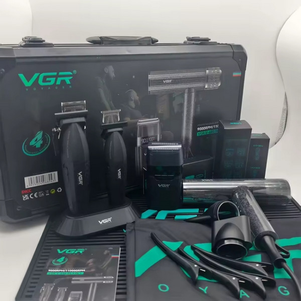 Комплект VGR 4 в 1 V-640 S4 BLACK, машинка для стрижки (clipper), триммер, електробритва (шейвер), фен